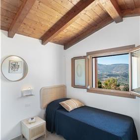 3 bedroom villa with pool near Castellamarre del Golfo, sleeps 5